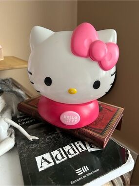 Hello Kitty White and Pink Decorative light Bust Figurine
